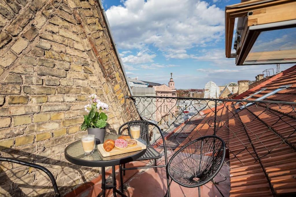 Luxury Apartment In Gediminas Avenue With Terrace Vilnius Luaran gambar