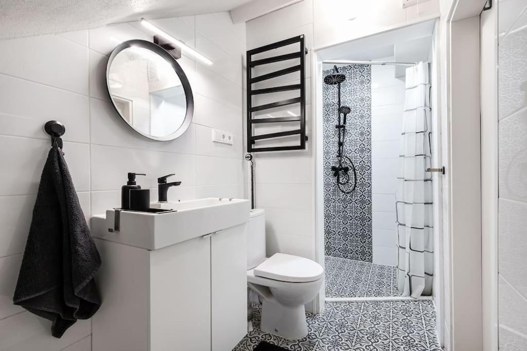Luxury Apartment In Gediminas Avenue With Terrace Vilnius Luaran gambar