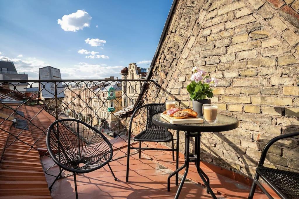 Luxury Apartment In Gediminas Avenue With Terrace Vilnius Luaran gambar